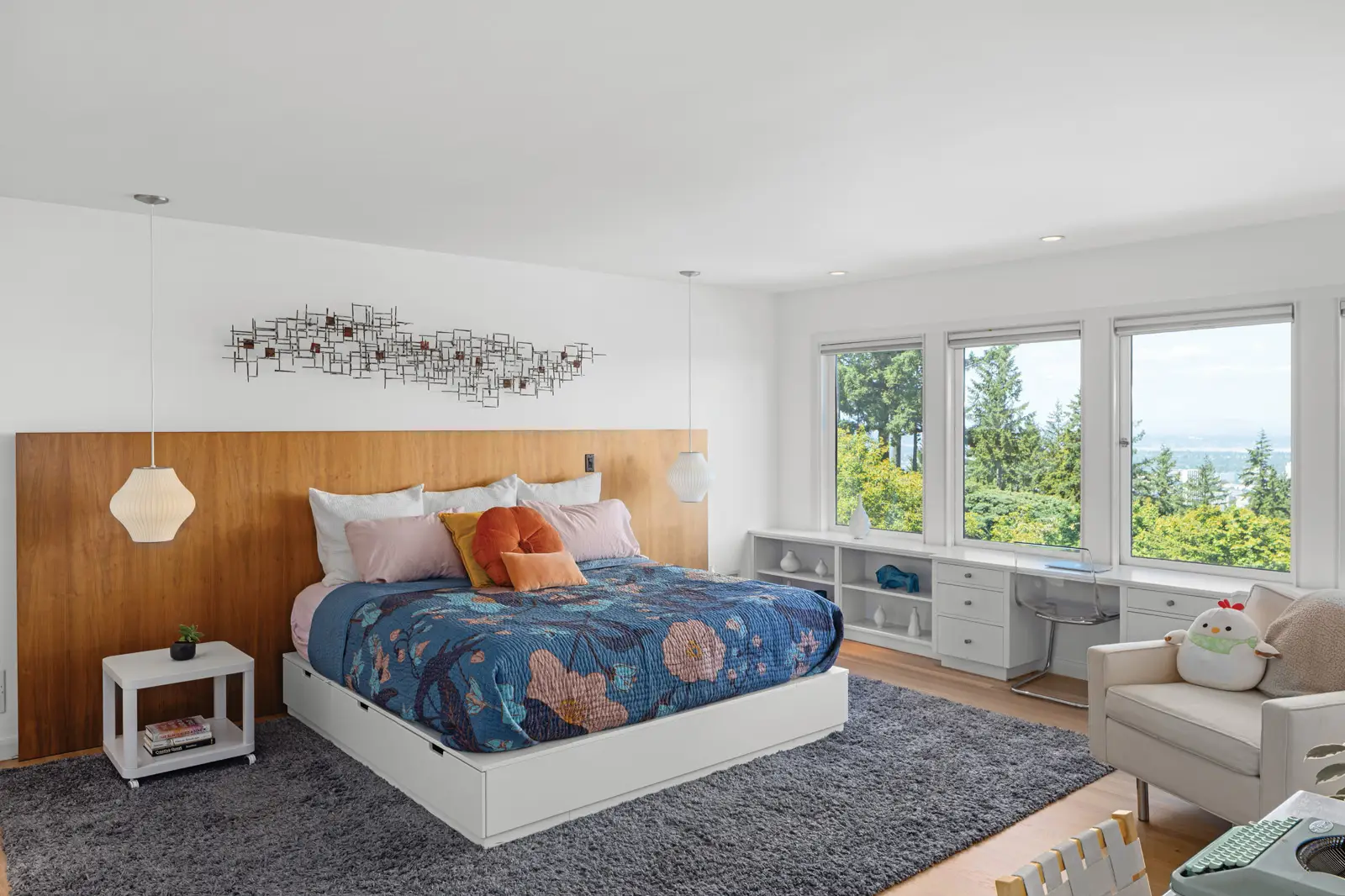 077-4230 SW Council Crest Dr-77