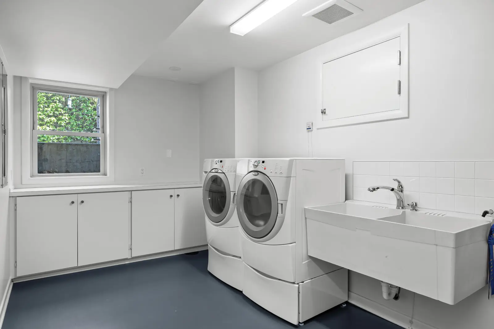 090-4230 SW Council Crest Dr-90